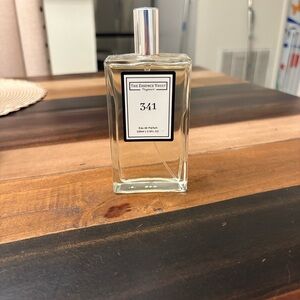 341 Eau de Parfum - Tom Ford oud wood
